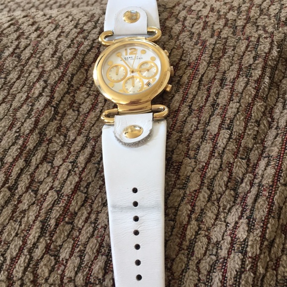 Watch - Picture 3 of 3